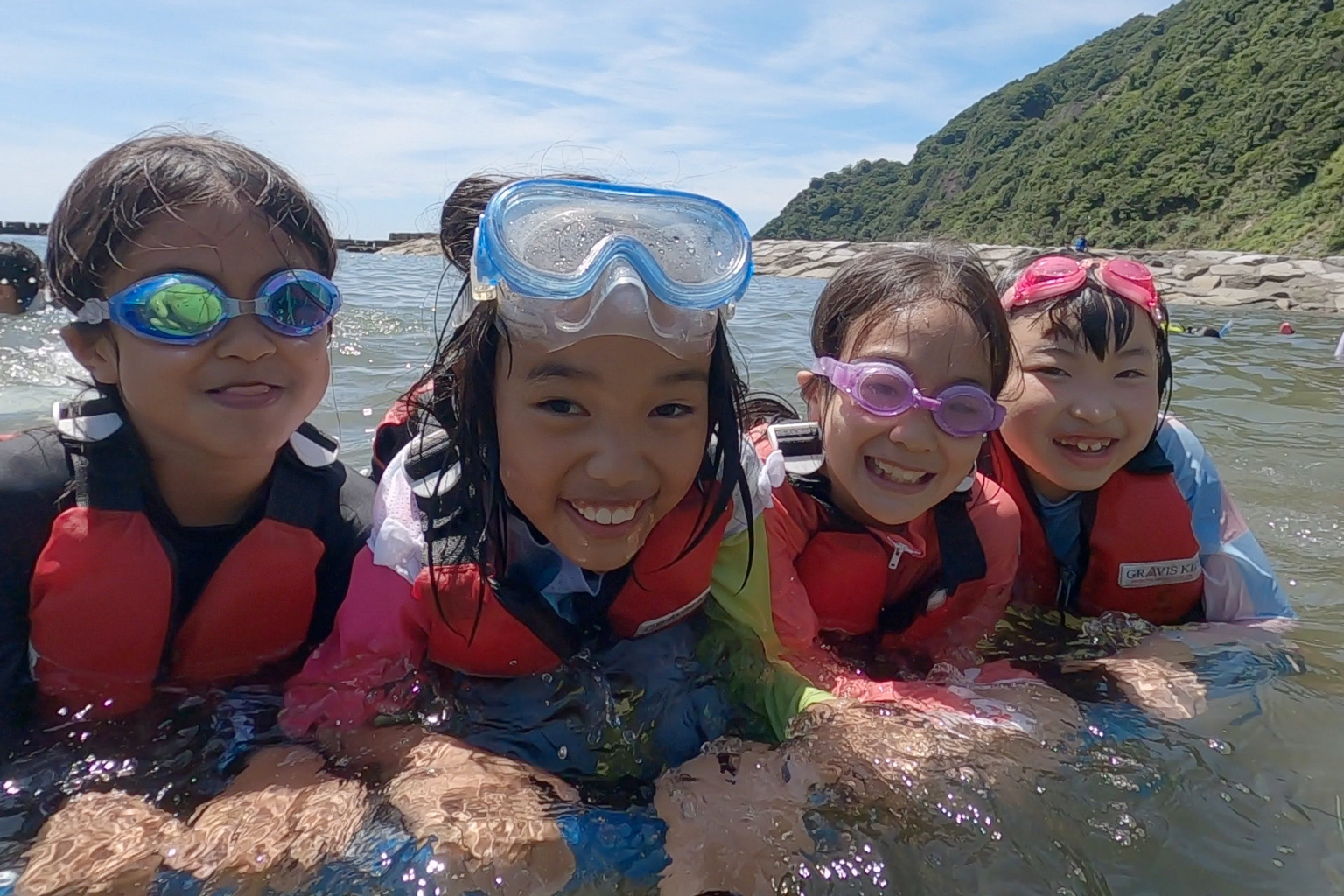 中学生　海水浴 